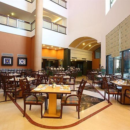 Katriya De Royal Hyderabad Exterior foto